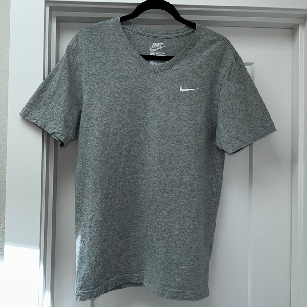 Men’s Gray Nike Shirt
